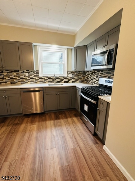 1 Woodside Ave
