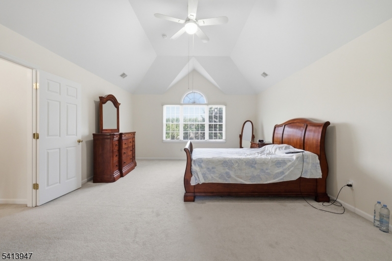 31 Phillip Dr