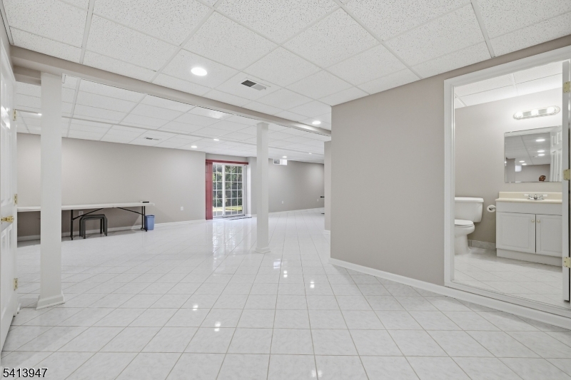 31 Phillip Dr