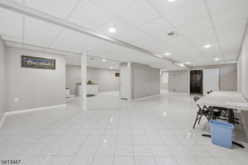 31 Phillip Dr