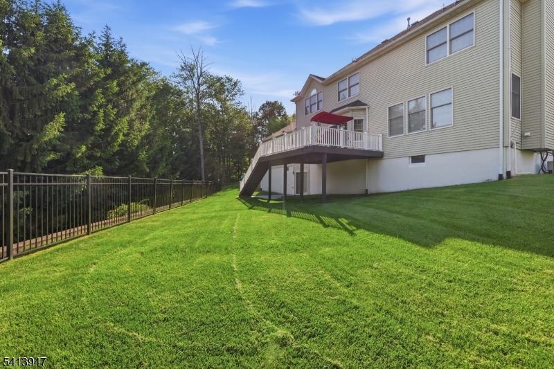 31 Phillip Dr