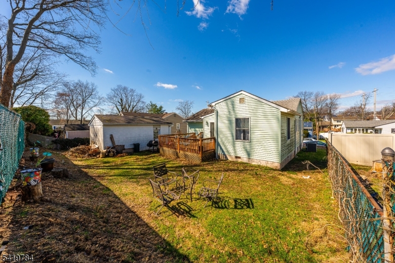 162 Rutherford Ave