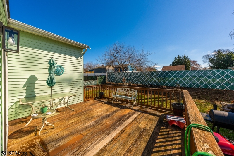 162 Rutherford Ave