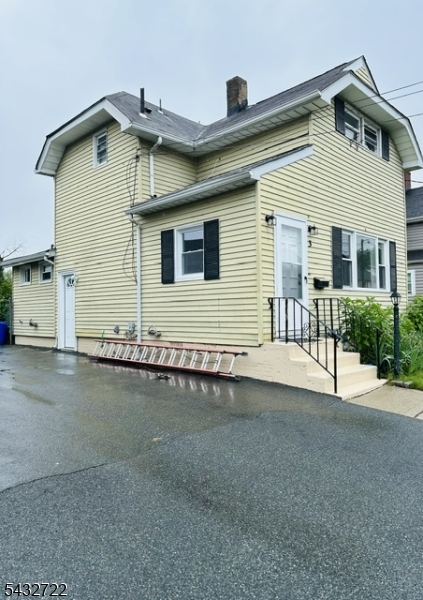 3 Woodside Ave