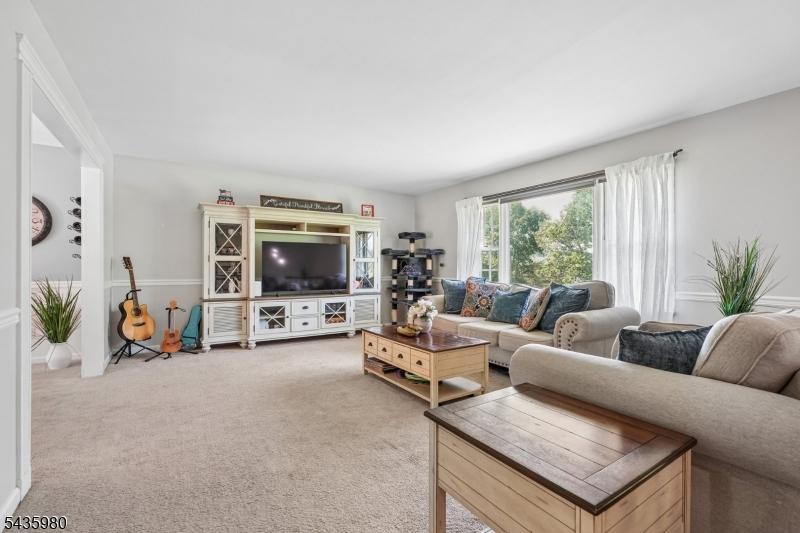 16 Old Mountain Rd
