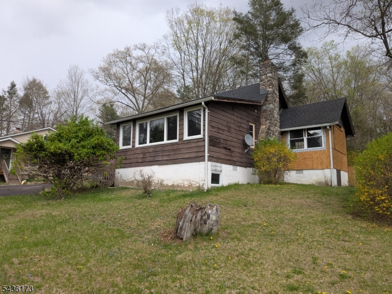 18 Wallkill Dr