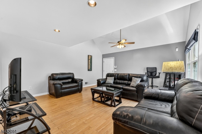 1 Wyckoff Way