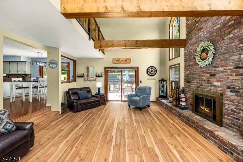 5 Jenny Jump Ct