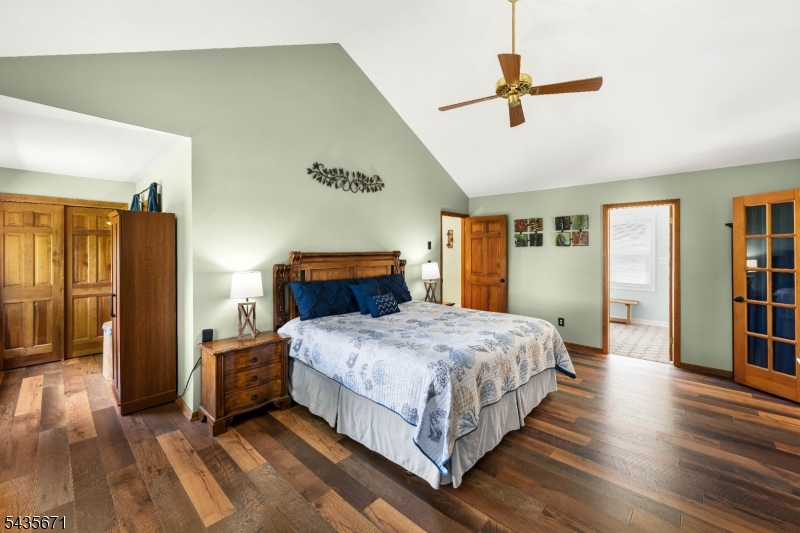 5 Jenny Jump Ct