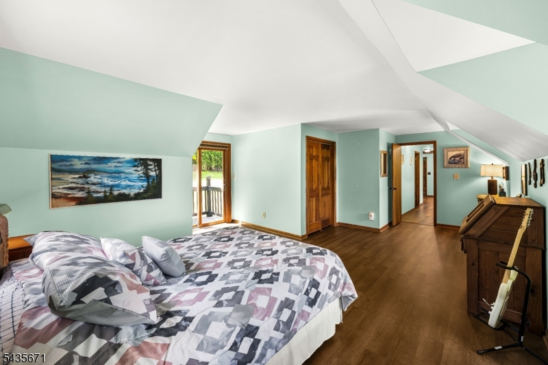 5 Jenny Jump Ct
