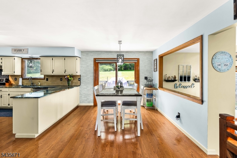 5 Jenny Jump Ct