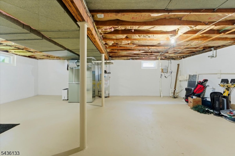 6 Davis St