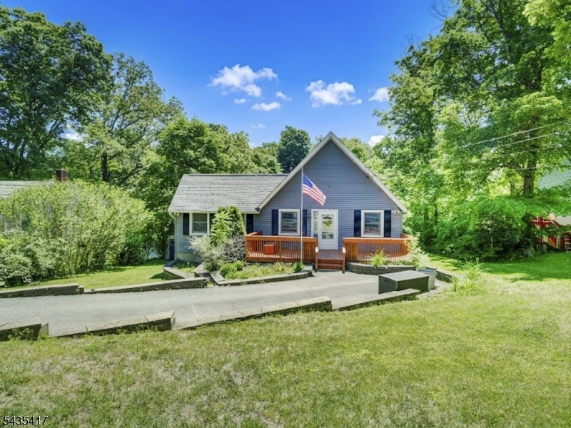 38 Orchard Dr
