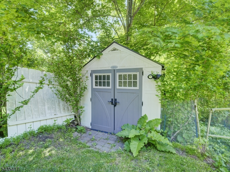 38 Orchard Dr