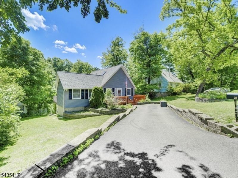 38 Orchard Dr