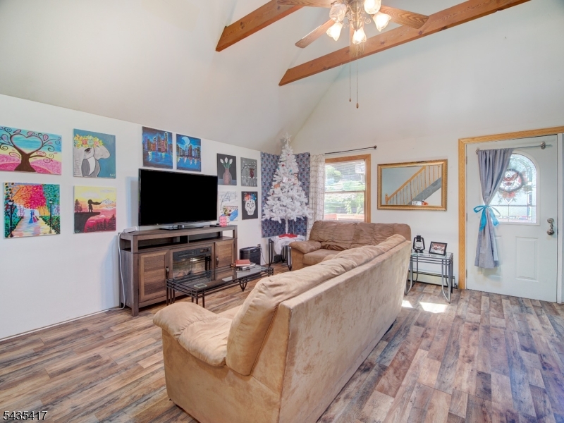 38 Orchard Dr
