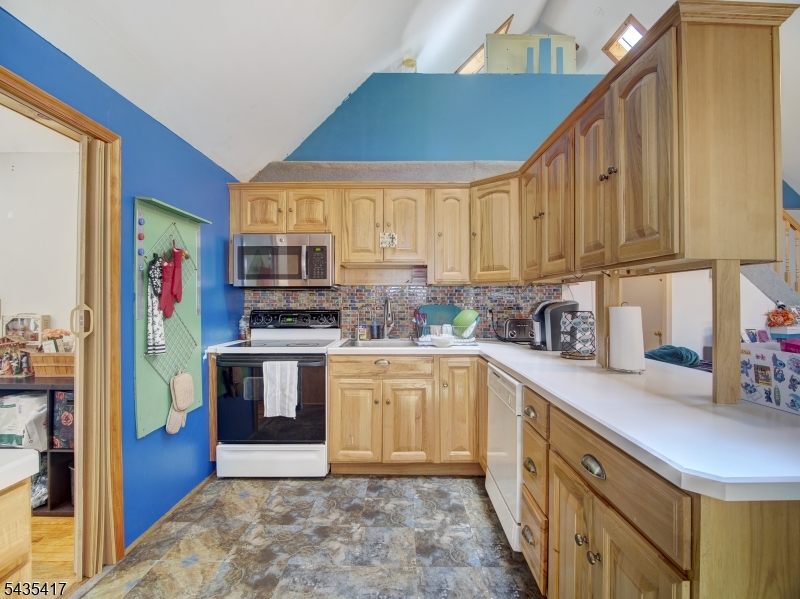 38 Orchard Dr