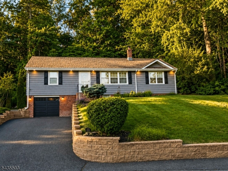 33 Avondale Rd