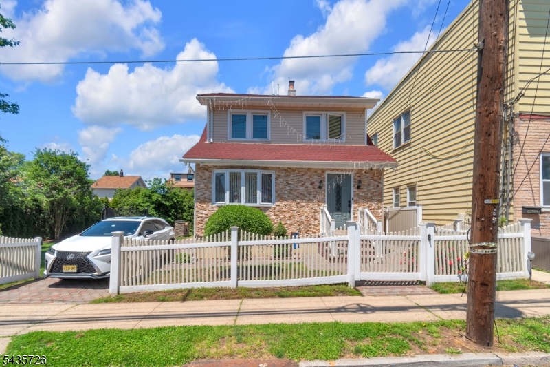 56 Ridgefield Ave