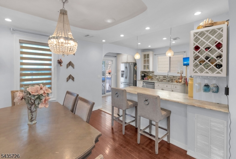 56 Ridgefield Ave
