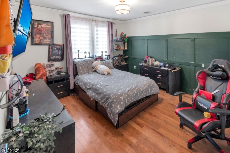 56 Ridgefield Ave