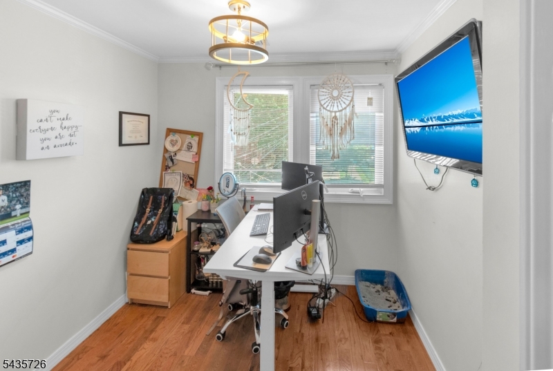 56 Ridgefield Ave