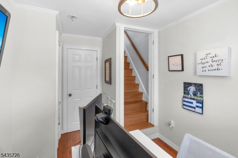56 Ridgefield Ave