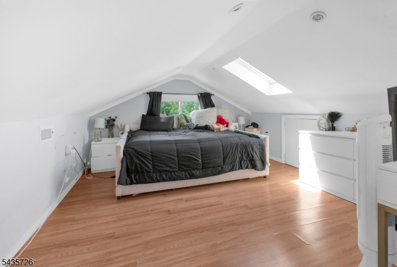 56 Ridgefield Ave