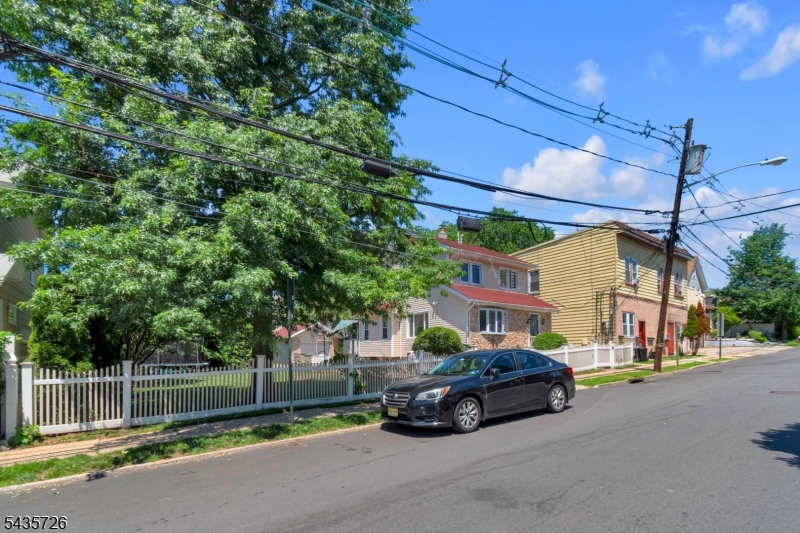 56 Ridgefield Ave