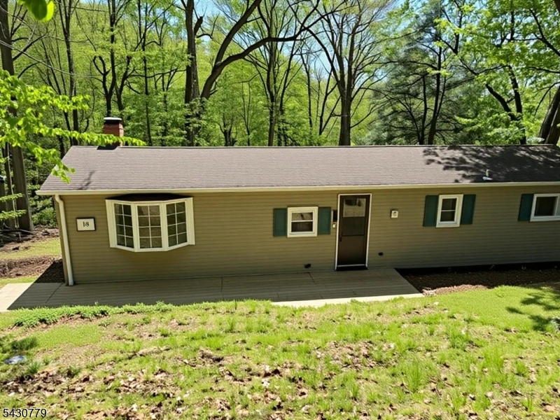 18 Northwood Dr