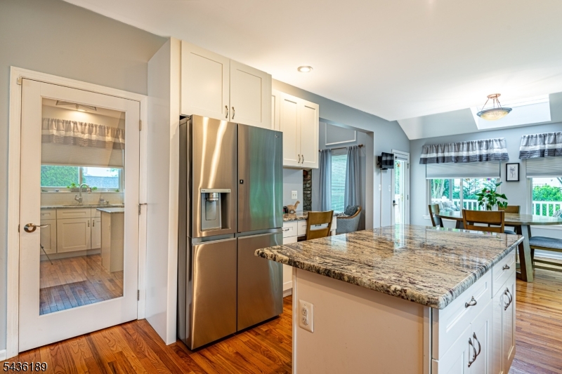1710 Washington Valley