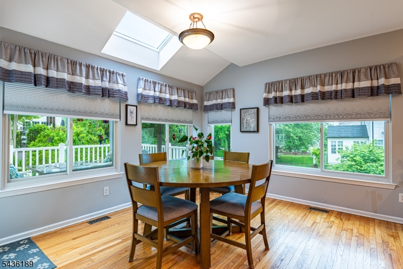 1710 Washington Valley
