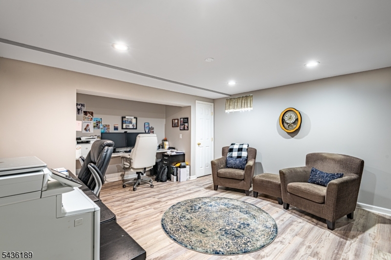1710 Washington Valley
