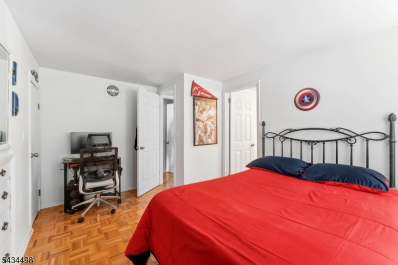 24 Robertson Rd