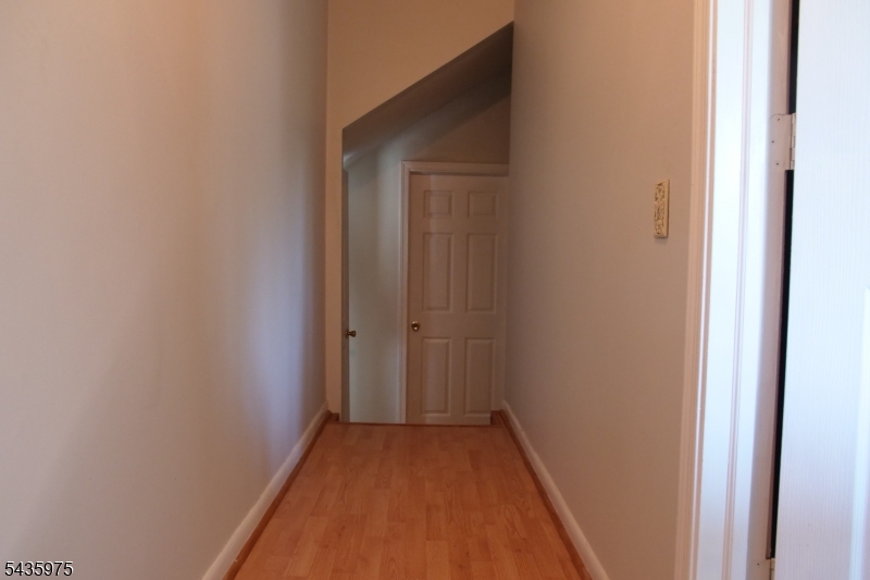 162 Lakeside Dr