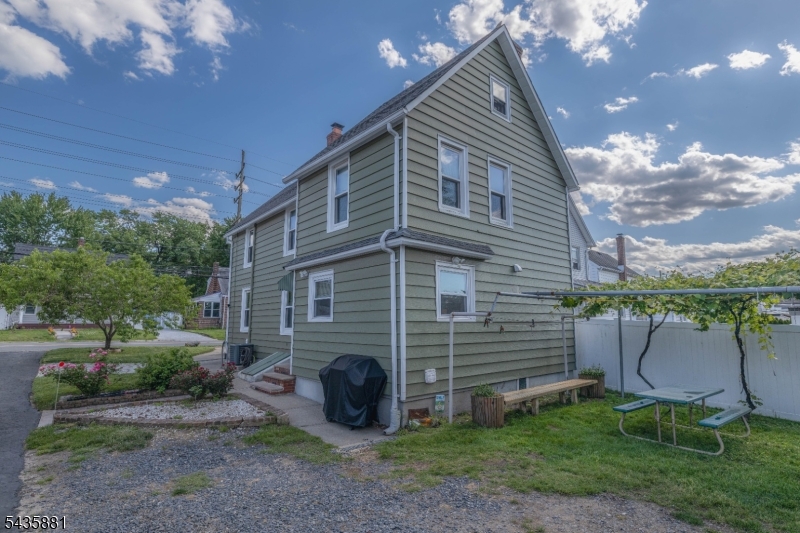 601 Main St