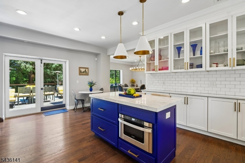 100 Gregory Ave
