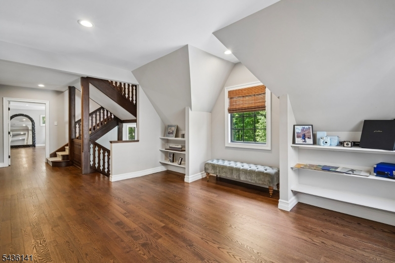 100 Gregory Ave
