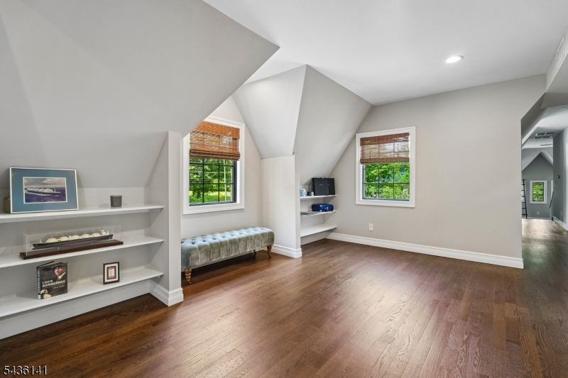 100 Gregory Ave