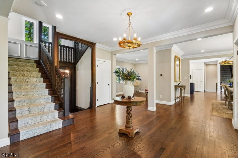 100 Gregory Ave