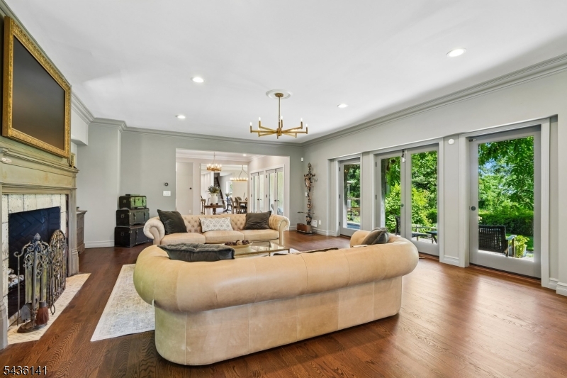 100 Gregory Ave