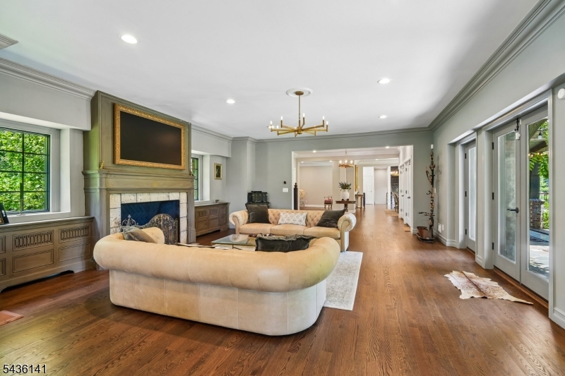 100 Gregory Ave