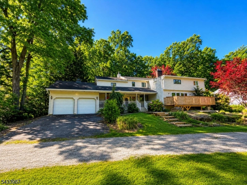 3 Hillcrest Ave