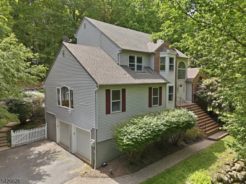 20 Indian Run Rd