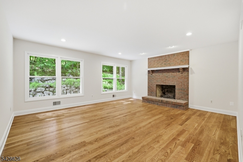 20 Indian Run Rd