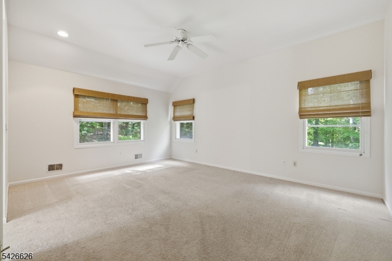 20 Indian Run Rd