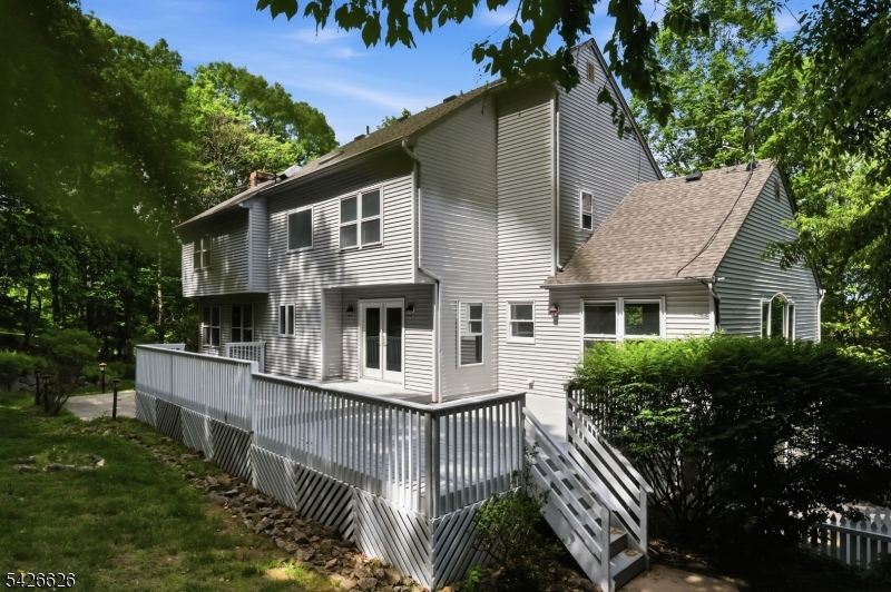 20 Indian Run Rd