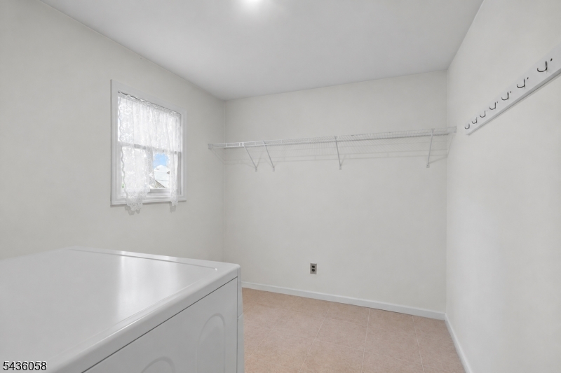 10 Tice Rd