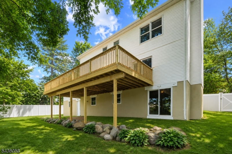 10 Tice Rd