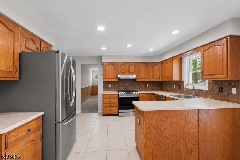 10 Tice Rd